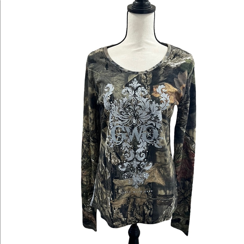 BNWT. GWG LACE BACK LONG SLEEVE SHIRT